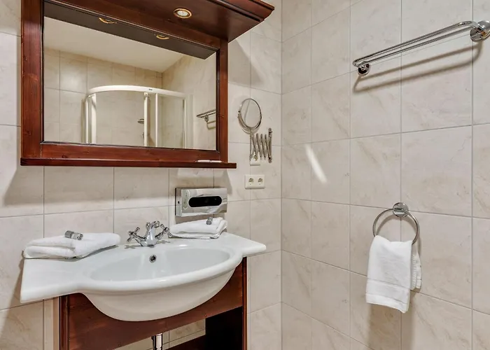 International House Mit Terrasse Zw 4 Appartamento *